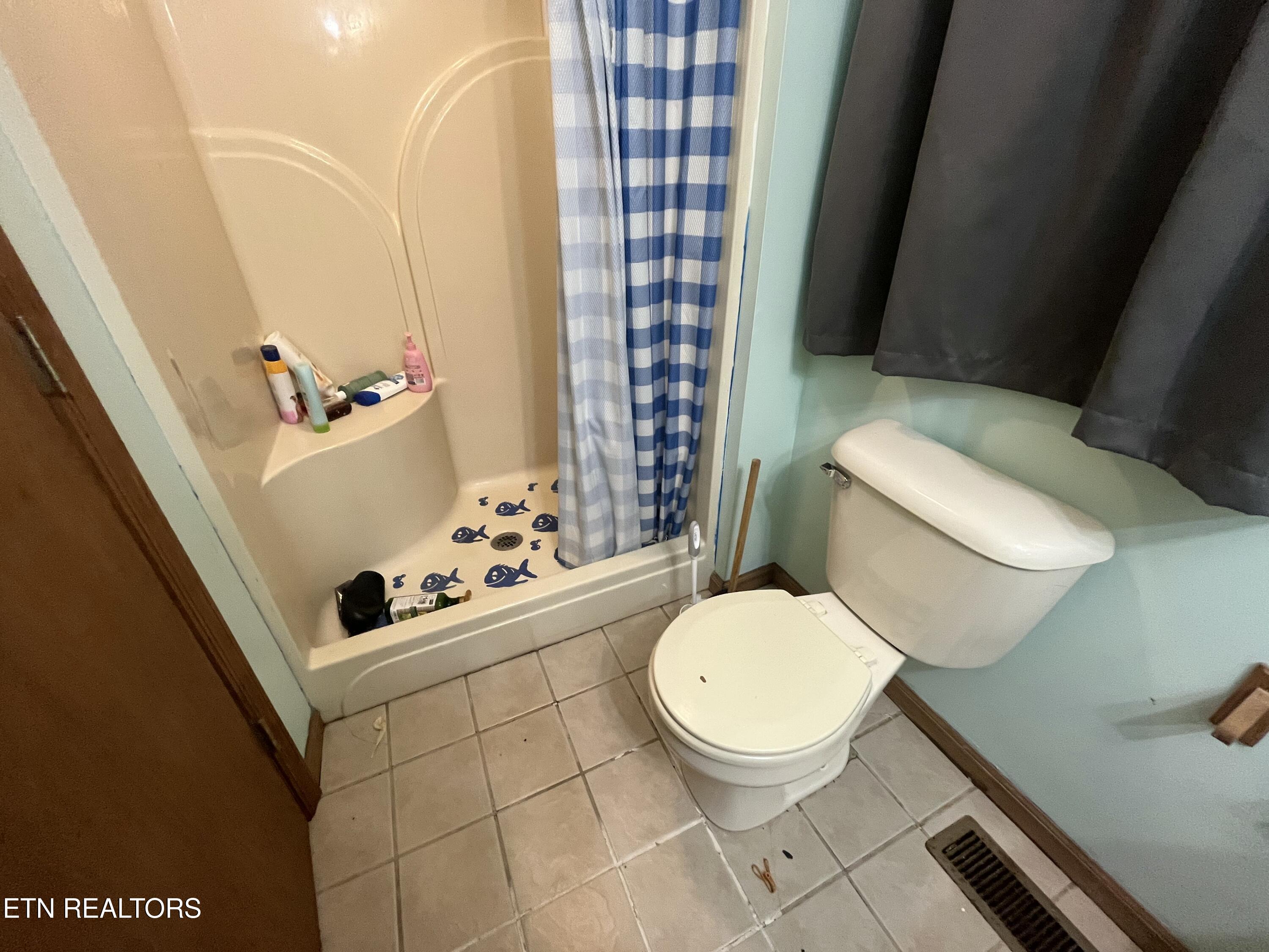 397 Whitaker Lane Tazewell, TN 37879 - Photo 40 of 46 IMG_5335