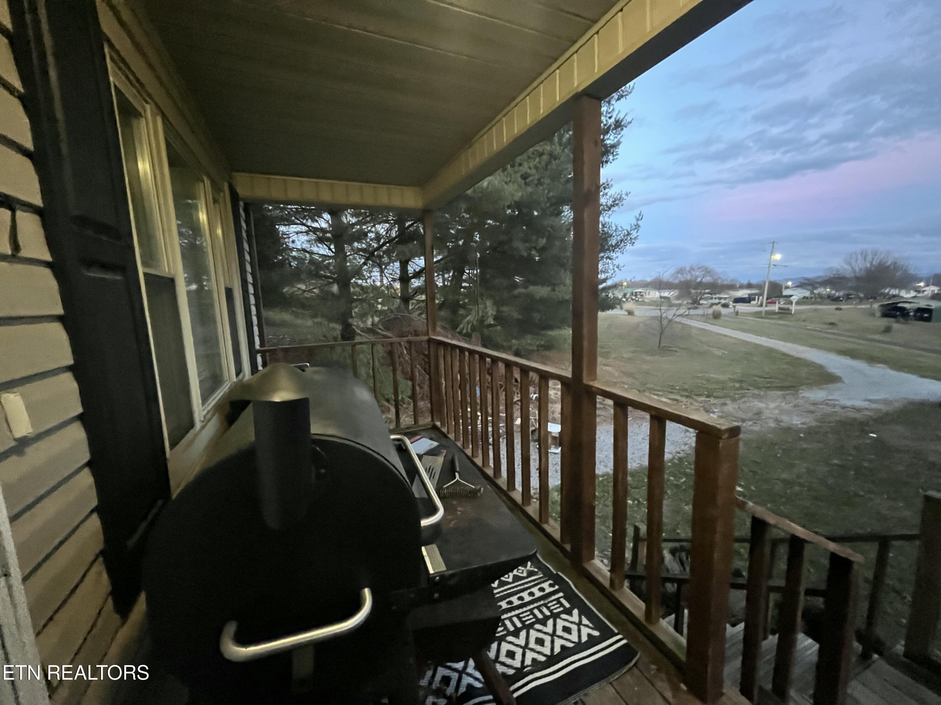 397 Whitaker Lane Tazewell, TN 37879 - Photo 8 of 46 IMG_5346