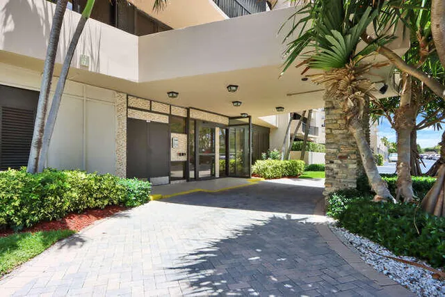 $4,900 | 4200 North Ocean Drive, Unit 2903, Singer Island, FL 33404