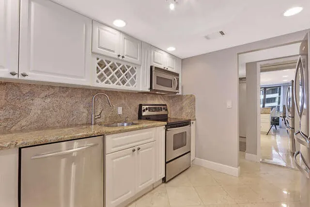 $4,900 | 4200 North Ocean Drive, Unit 2903, Singer Island, FL 33404