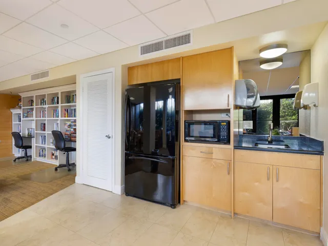 $4,900 | 4200 North Ocean Drive, Unit 2903, Singer Island, FL 33404