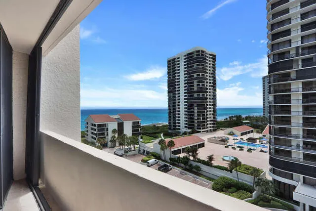 $4,900 | 4200 North Ocean Drive, Unit 2903, Singer Island, FL 33404
