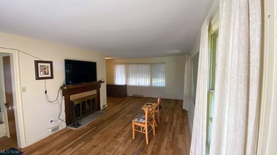 1584 Holmden Road Cleveland, OH 44121 - Photo 11 of 23 Gallery Image 11