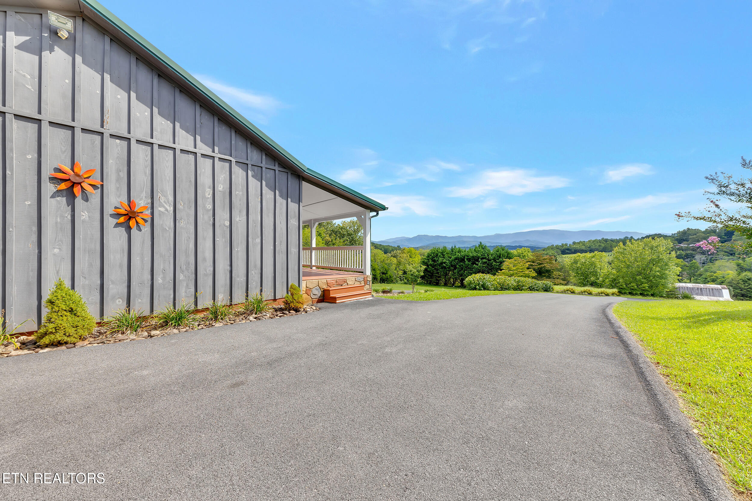 671 Epley Road Newport, TN 37821 - Photo 12 of 60 42_55