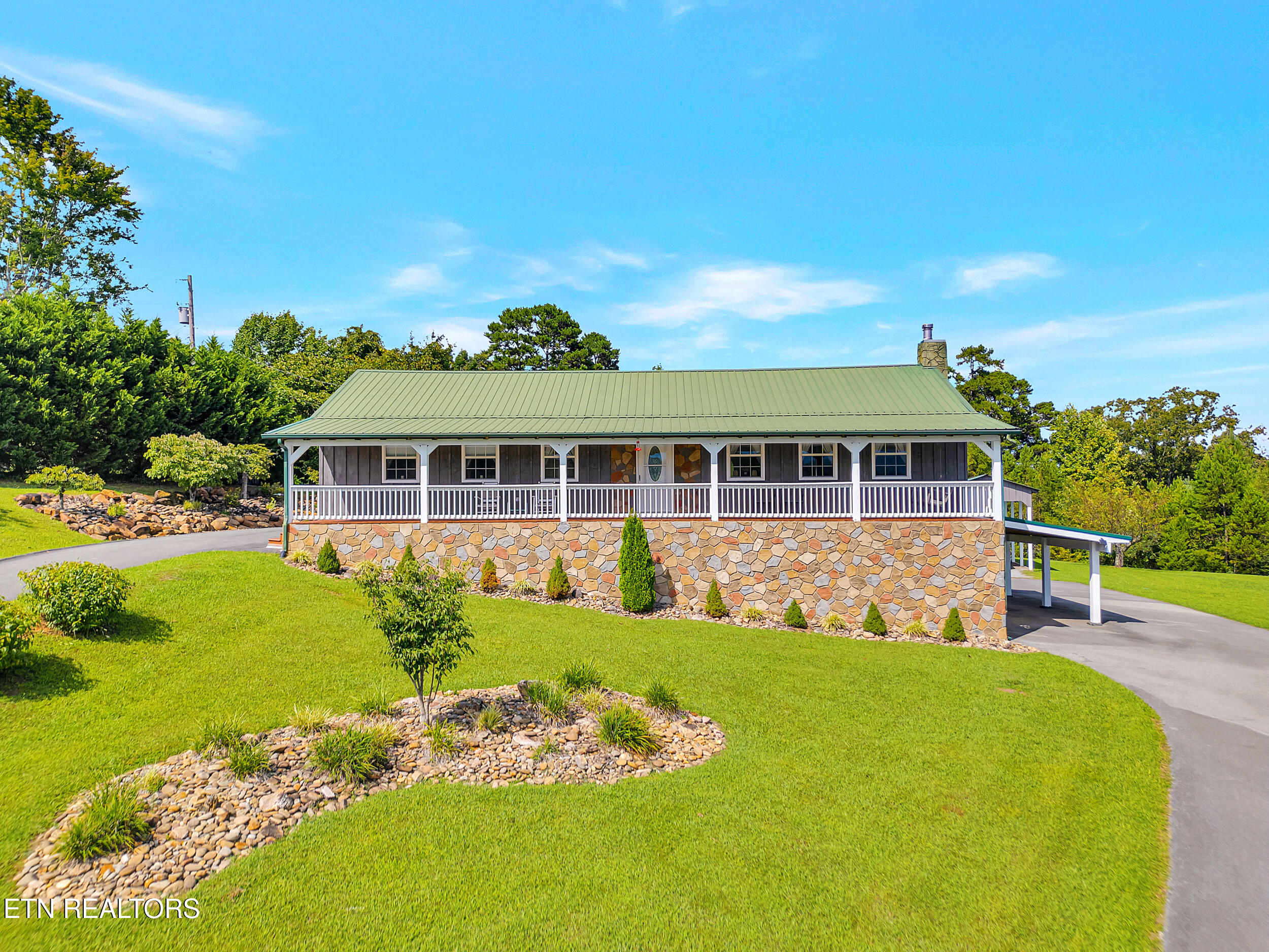 671 Epley Road Newport, TN 37821 - Photo 2 of 60 44_01