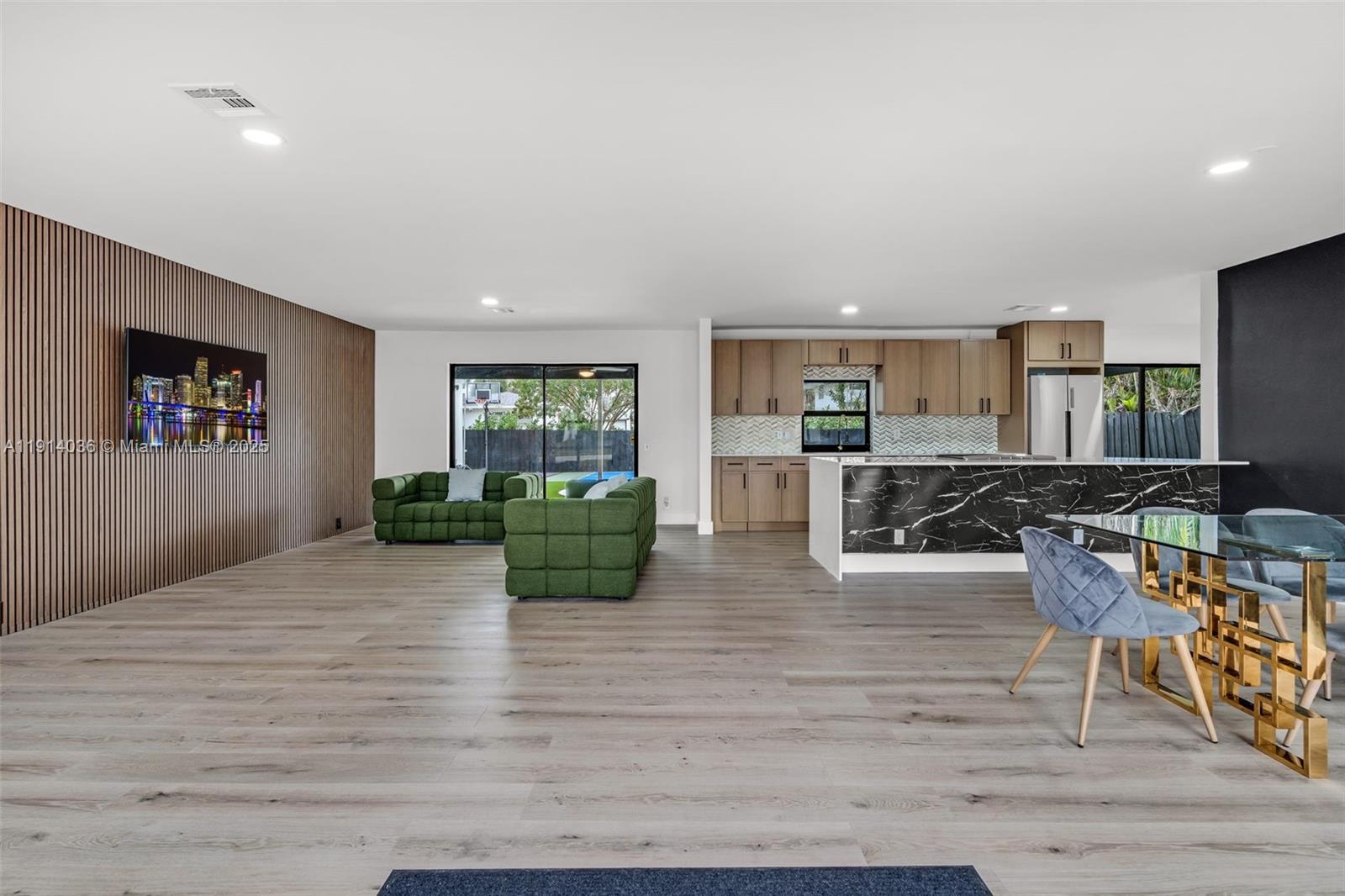 5230 Tyler Street Hollywood, FL 33021 - Photo 9 of 37 Gallery Image 9