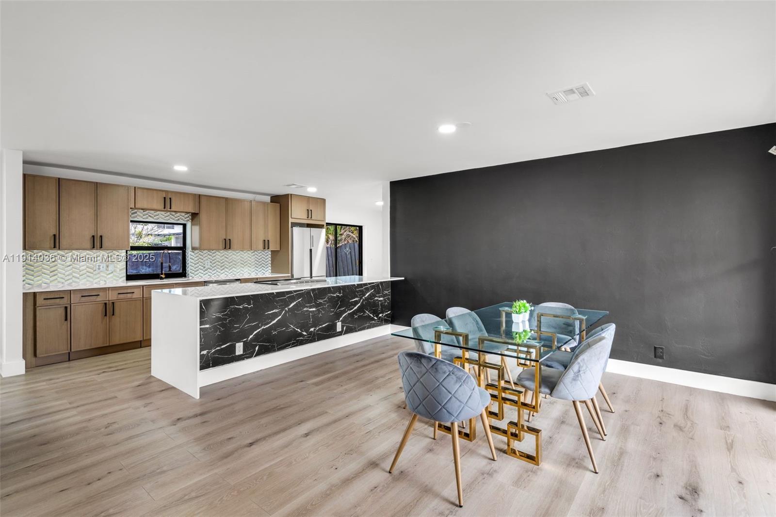 5230 Tyler Street Hollywood, FL 33021 - Photo 10 of 37 Gallery Image 10