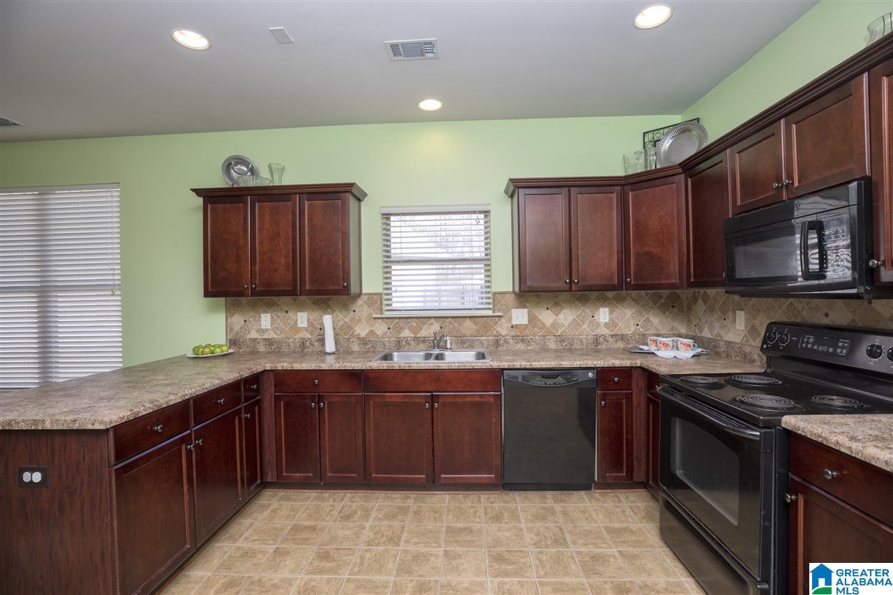 1073 Savannah Lane Calera, AL 35040 - Photo 14 of 49