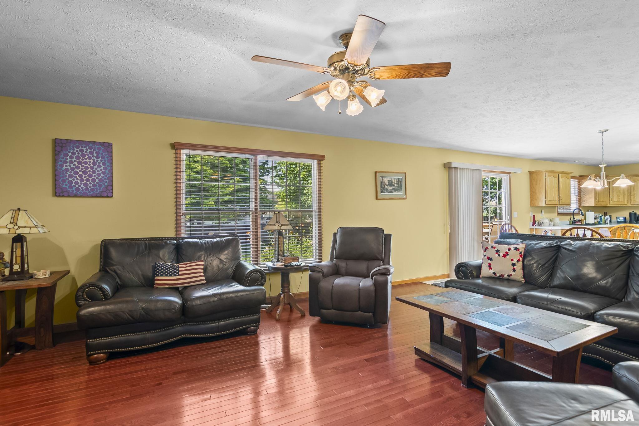 3908 Thackeray Drive Springfield, IL 62711 - Photo 19 of 43