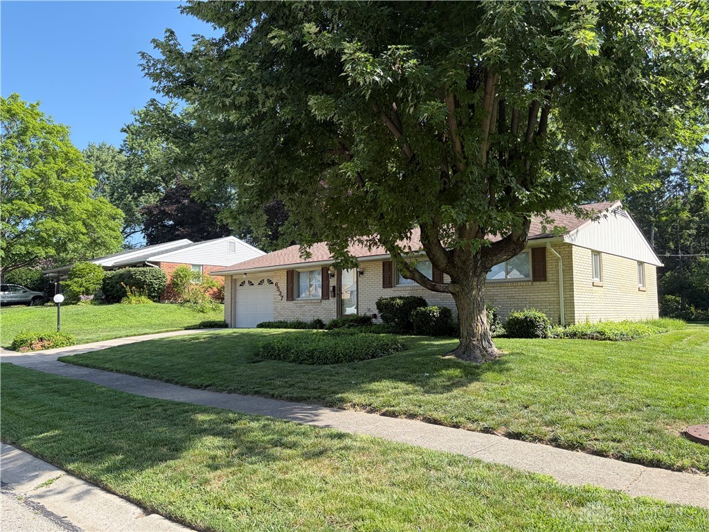 6537 Highbury Road Dayton, OH 45424 - Photo 2 of 17