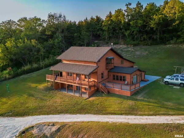 $399,000 | 1667 North 365th Road, Versailles, IL 62378