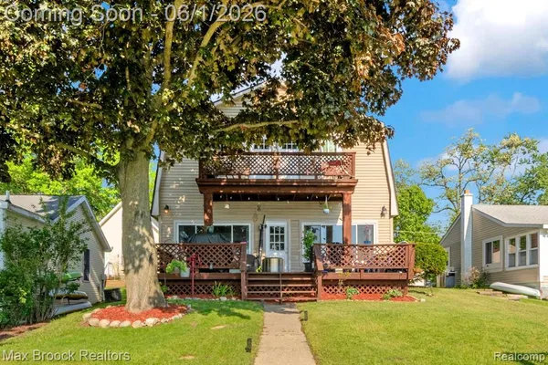 $439,999 | 8860 Rushside Drive, Pinckney, MI 48169