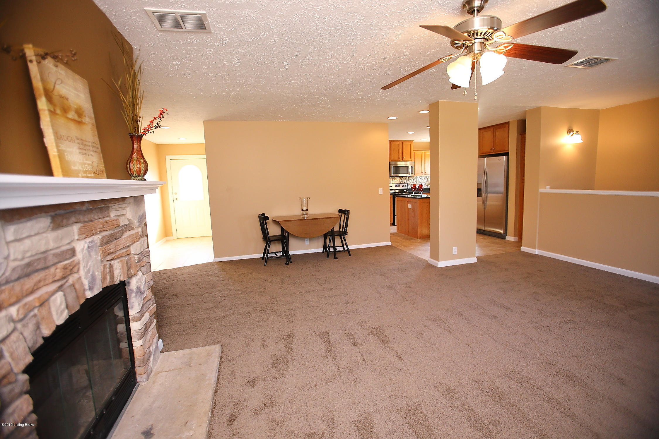 6154 Moorman Road Louisville, KY 40272 - Photo 8 of 32 Great Room