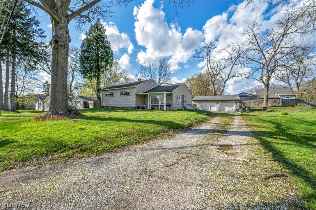 2727 McElwain Road Akron, OH 44312 - Photo 2 of 41