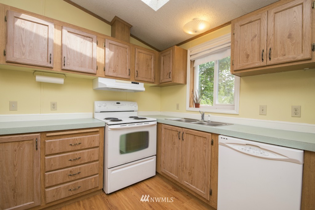 5852 Salish Road Blaine, WA 98230 - Photo 4 of 18 Gallery Image 4