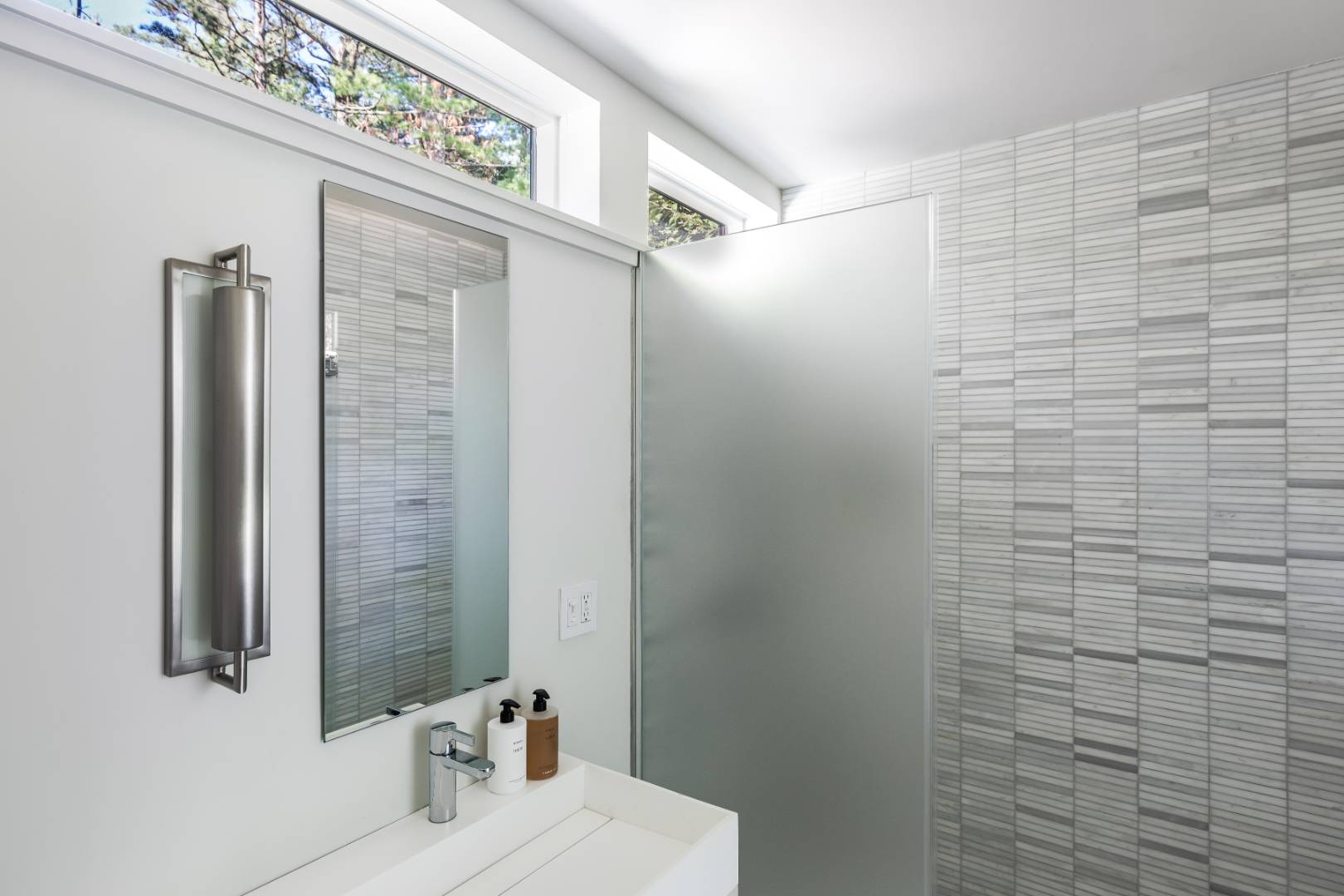 189 Swamp Road East Hampton, NY 11937 - Photo 18 of 25 Gallery Image 18