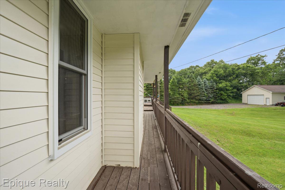 1221 Rhodes Road Lake Orion, MI 48360 - Photo 57 of 72 57-1221_Rhodes_069.jpg