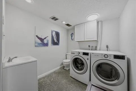 $240,000 | 10236 CedarBrooke Lane, Kansas City, MO 64131