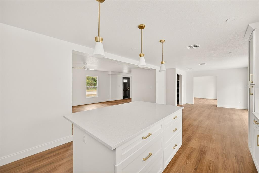 2171 Beecher Road North Clearwater, FL 33763 - Photo 9 of 47 Gallery Image 9