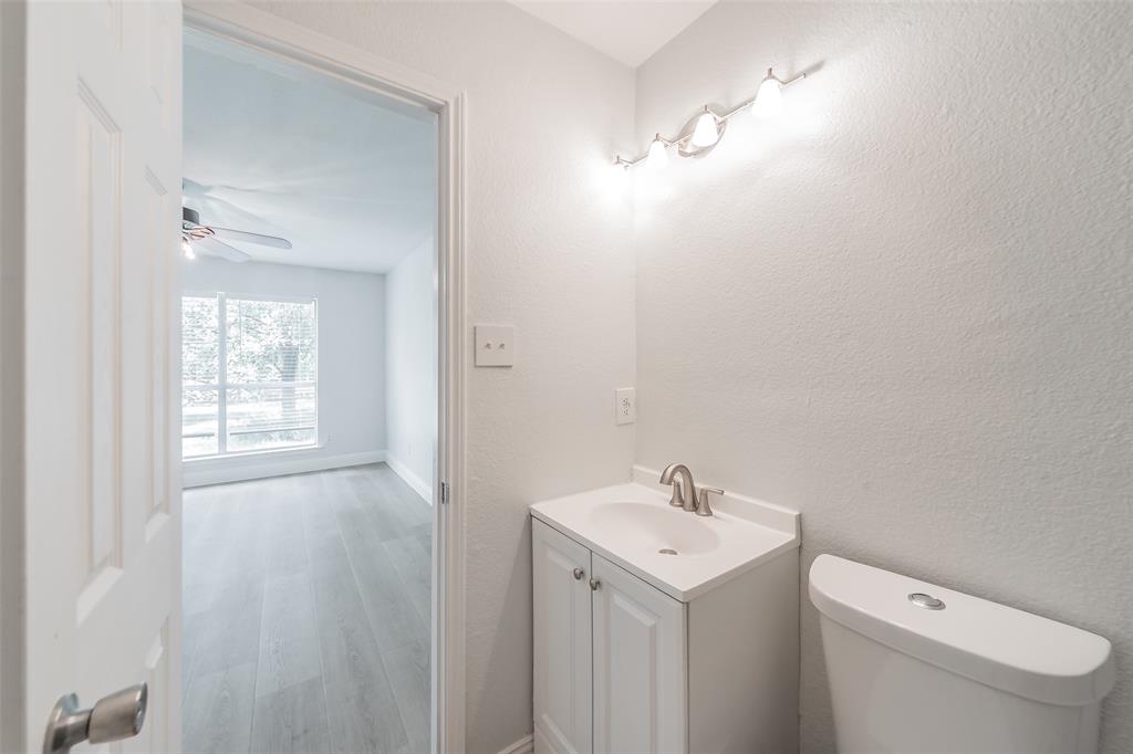 4503 Mexicana Road Dallas, TX 75212 - Photo 27 of 40
