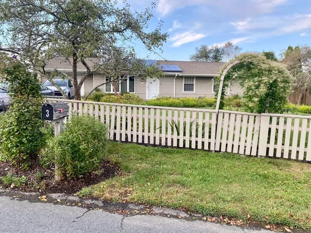 $529,000 | 3 Mishawum Drive, Dartmouth, MA 02748