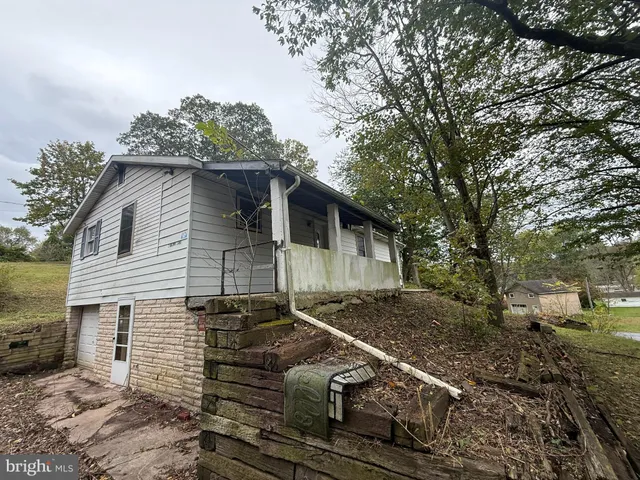 a backyard of a house