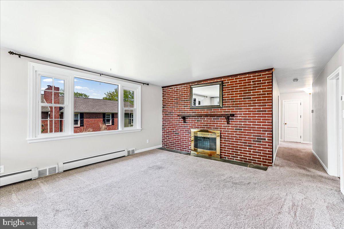 2653 Brierwood Road Broomall, PA 19008 - Photo 4 of 39