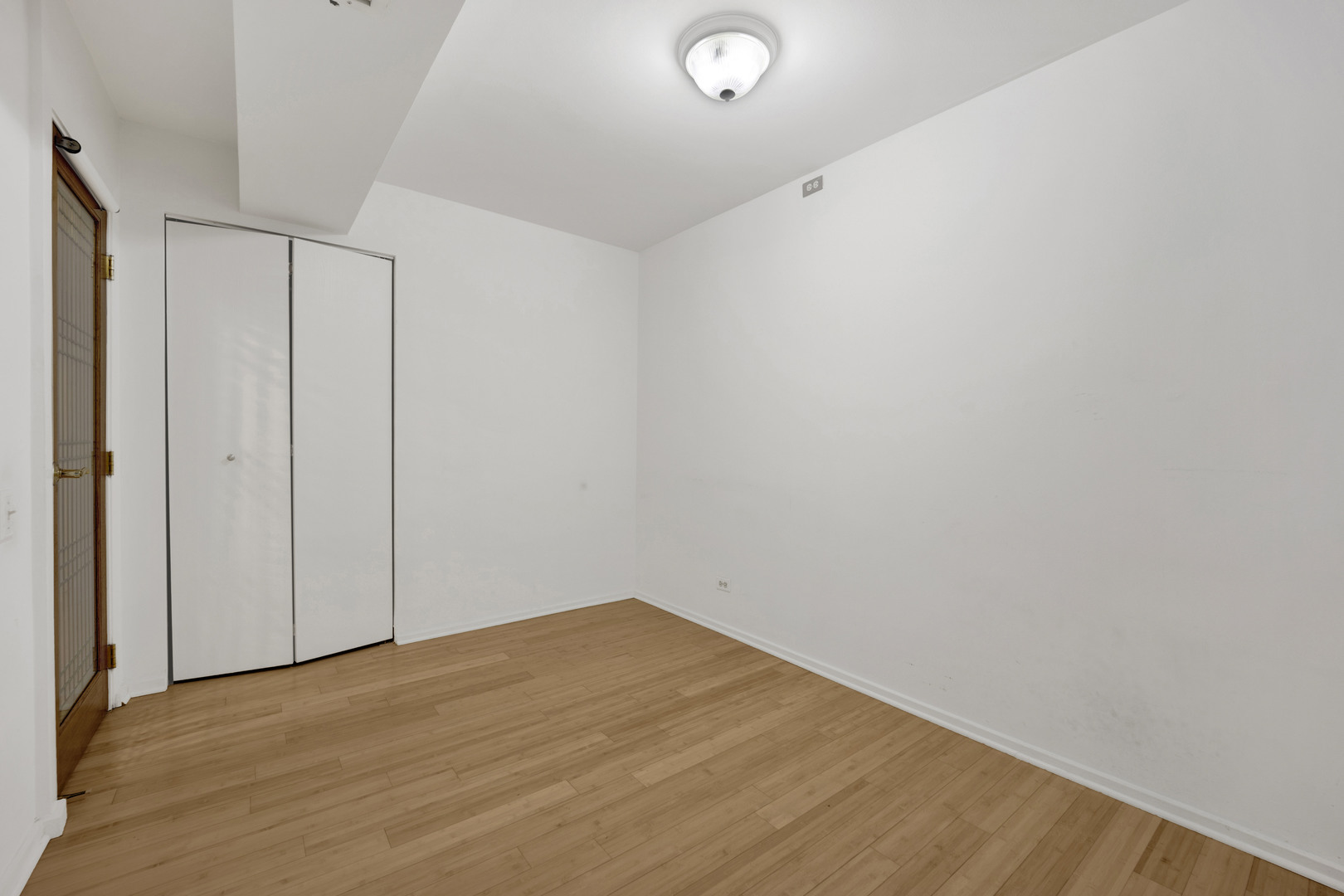 40 East 9th Street, Unit 609 Chicago, IL 60605 - Photo 14 of 37 a view of empty room