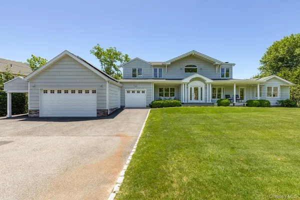 $2,600,000 | 137 South Road, Westhampton, NY 11977