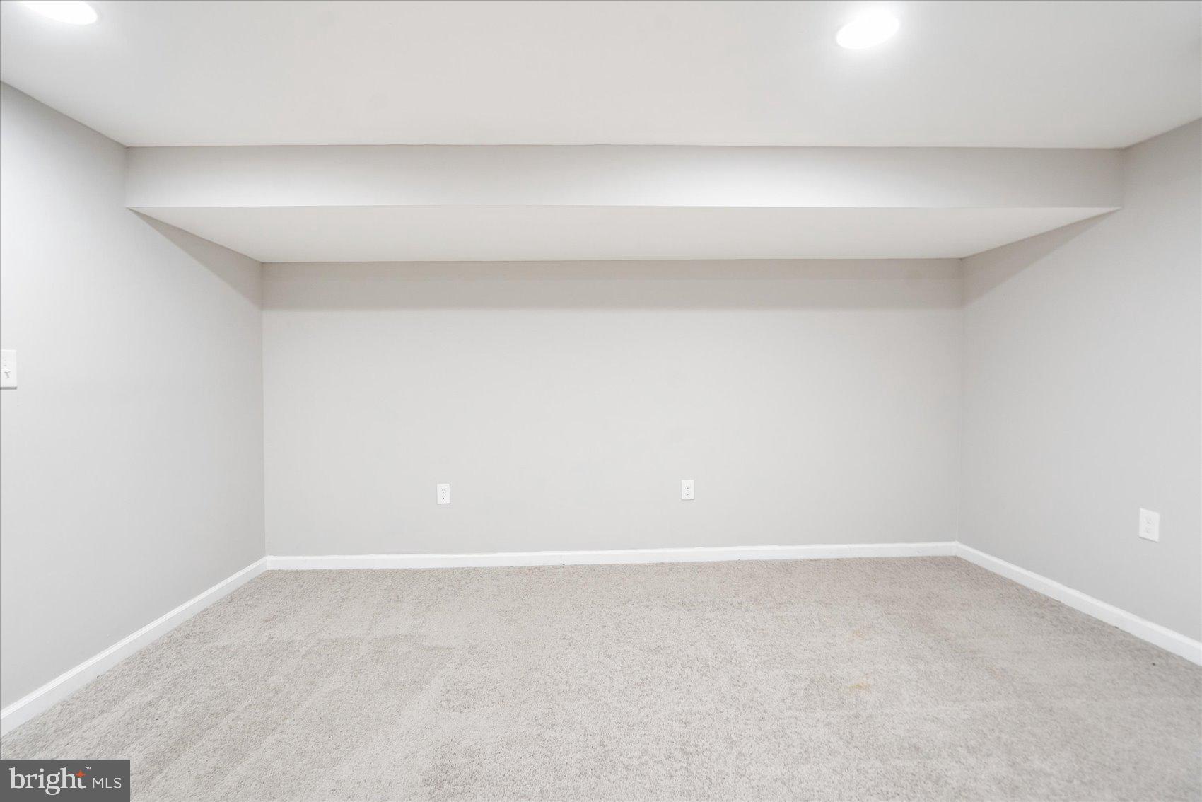 706 Norris Lane Baltimore, MD 21221 - Photo 20 of 36 a view of an empty room