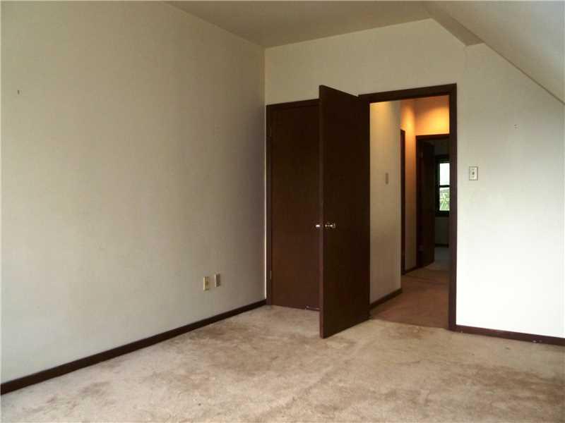 6540 Darlington Road Pittsburgh, PA 15217 - Photo 10 of 12 Bedroom. Third bedroom