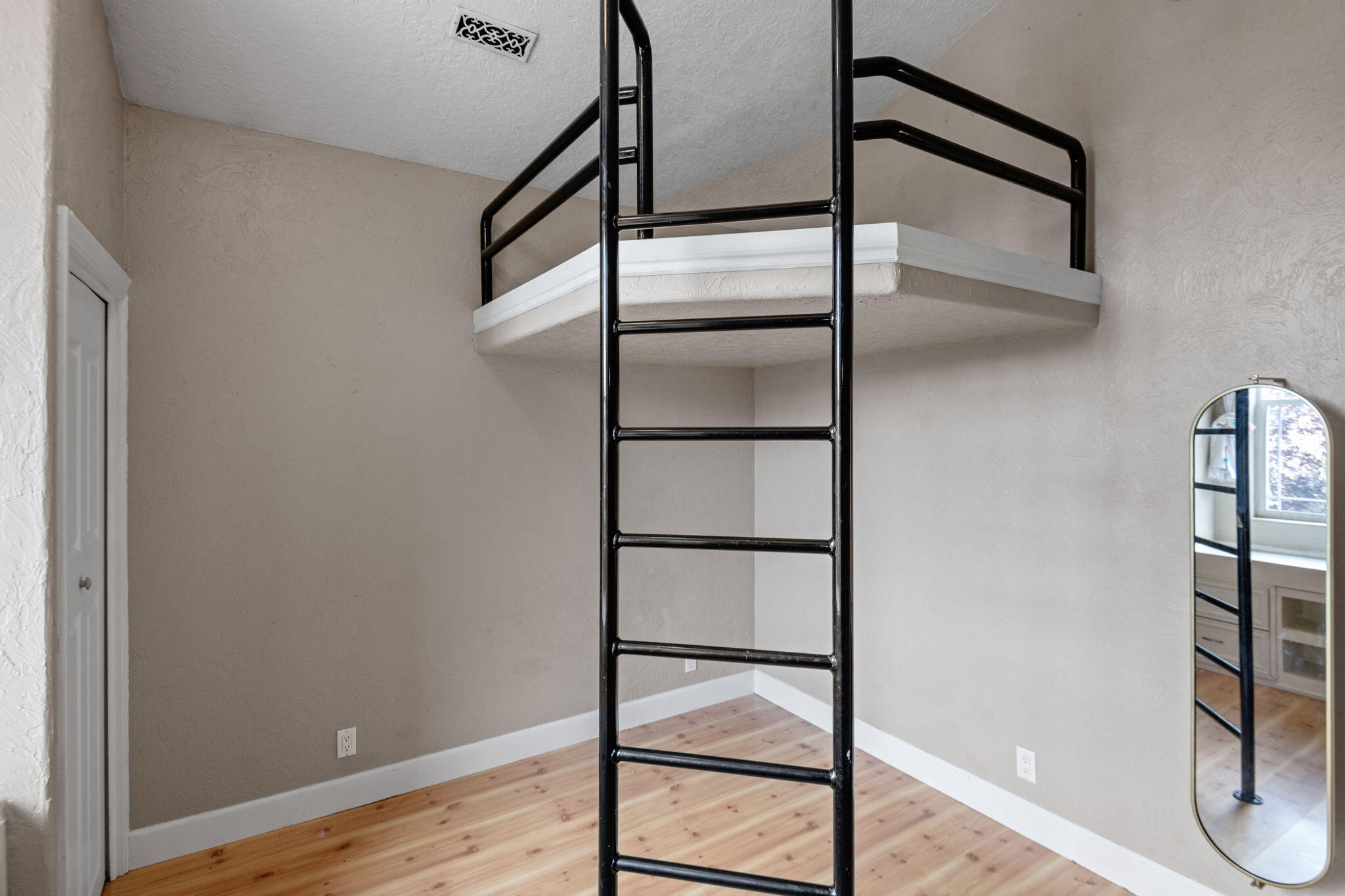 2711 Yellow Ribbon Drive Bend, OR 97701 - Photo 18 of 40