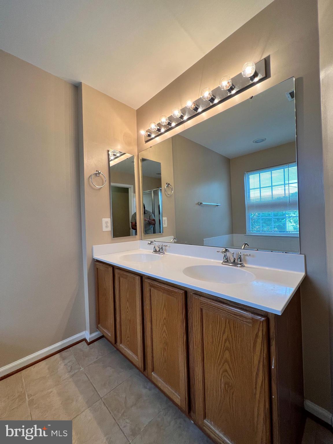 10168 Elgin Way Bristow, VA 20136 - Photo 16 of 37