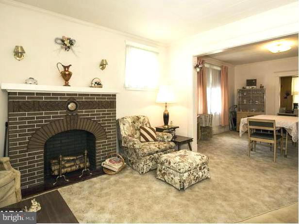 2923 Ritchie Avenue Baltimore, MD 21219 - Photo 2 of 14 Living Room