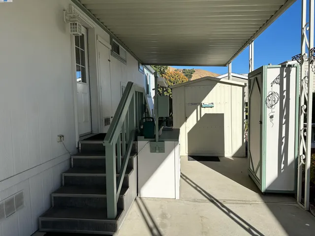 a view of a house with street