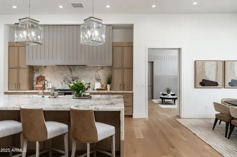 $7,150,000 | 6302 East Calle Del Norte, Scottsdale, AZ 85251