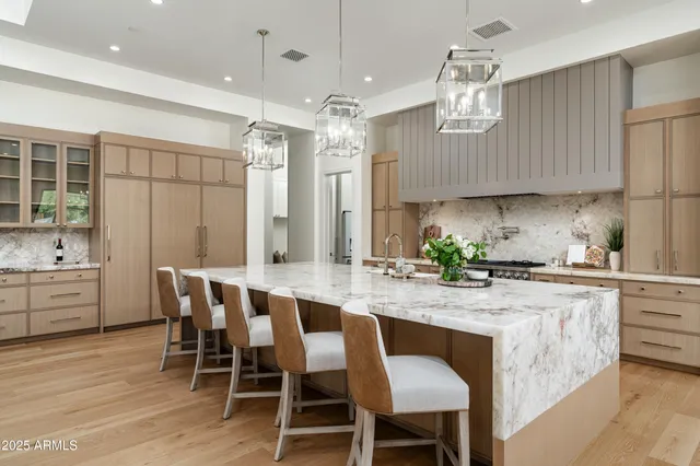 $7,150,000 | 6302 East Calle Del Norte, Scottsdale, AZ 85251