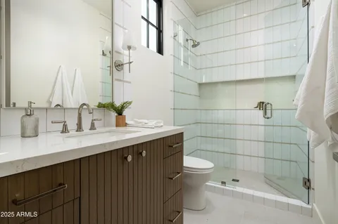 $7,150,000 | 6302 East Calle Del Norte, Scottsdale, AZ 85251