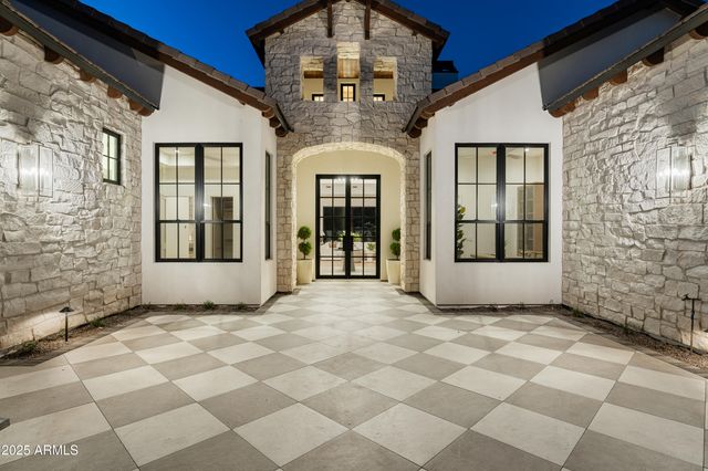 $7,150,000 | 6302 East Calle Del Norte, Scottsdale, AZ 85251