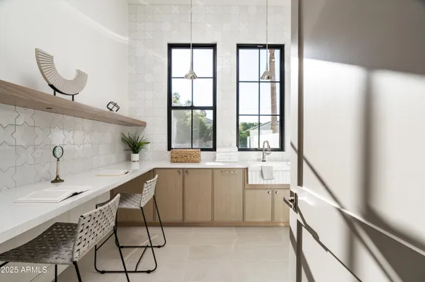 $6,818,000 | 6302 East Calle Del Norte, Scottsdale, AZ 85251