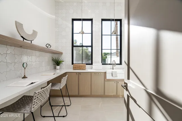 $7,150,000 | 6302 East Calle Del Norte, Scottsdale, AZ 85251