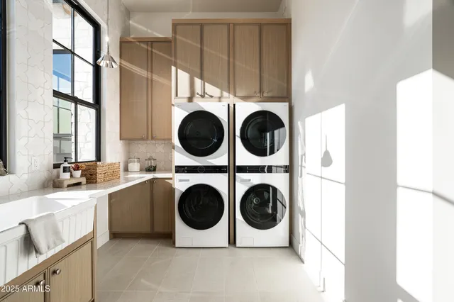 $7,150,000 | 6302 East Calle Del Norte, Scottsdale, AZ 85251