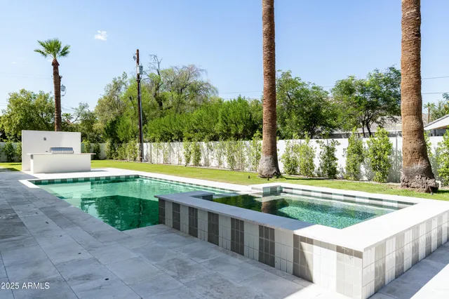 $7,150,000 | 6302 East Calle Del Norte, Scottsdale, AZ 85251