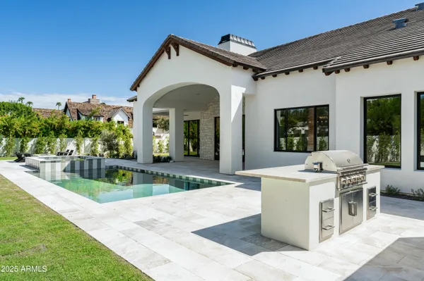 $6,818,000 | 6302 East Calle Del Norte, Scottsdale, AZ 85251