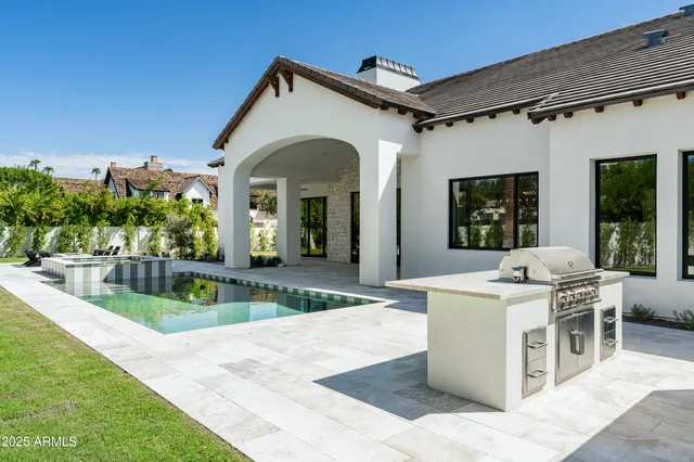 $7,150,000 | 6302 East Calle Del Norte, Scottsdale, AZ 85251