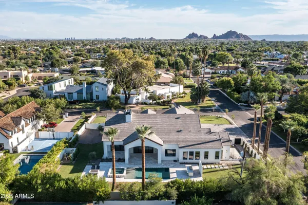 $6,818,000 | 6302 East Calle Del Norte, Scottsdale, AZ 85251