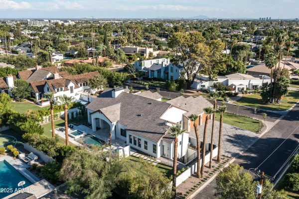 $6,818,000 | 6302 East Calle Del Norte, Scottsdale, AZ 85251