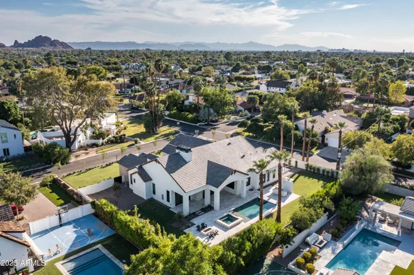 $6,818,000 | 6302 East Calle Del Norte, Scottsdale, AZ 85251