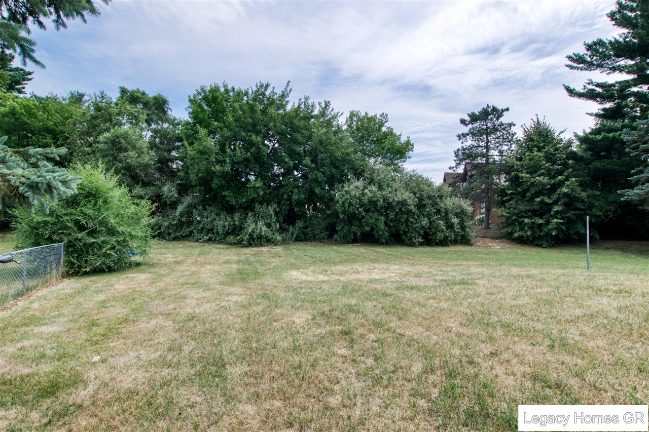5890 Ridgebrook Drive, Unit 5892 Grand Rapids, MI 49508 - Photo 37 of 38