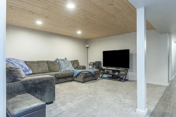 $350,000 | 601 Minnesota Avenue South, Aitkin, MN 56431